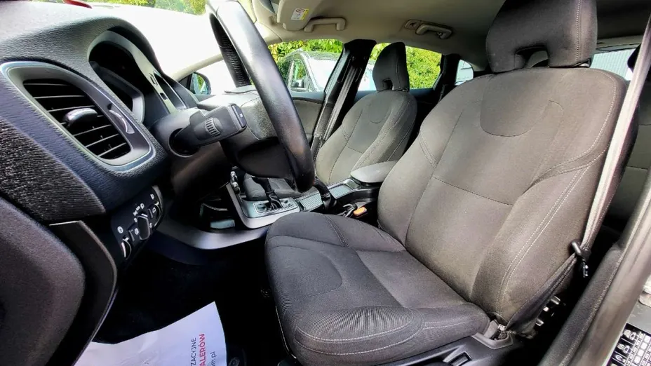 VOLVO V40 Cross Country -