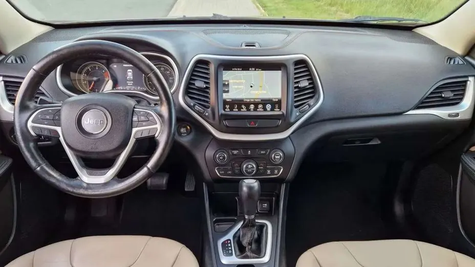 JEEP Cherokee -