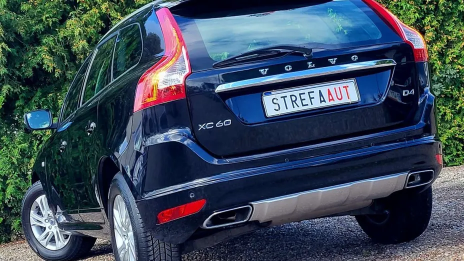 VOLVO XC60 -