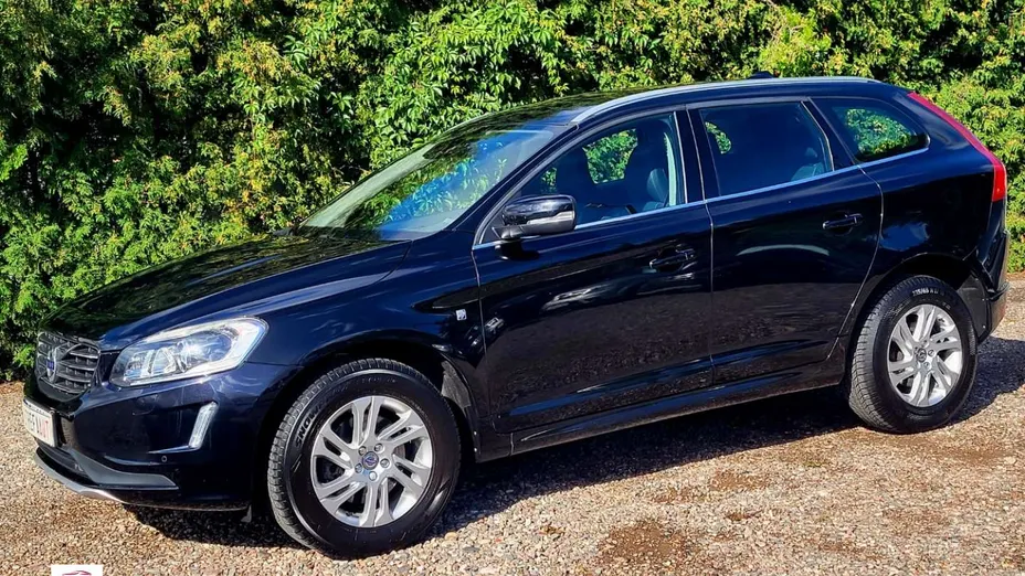 VOLVO XC60 -