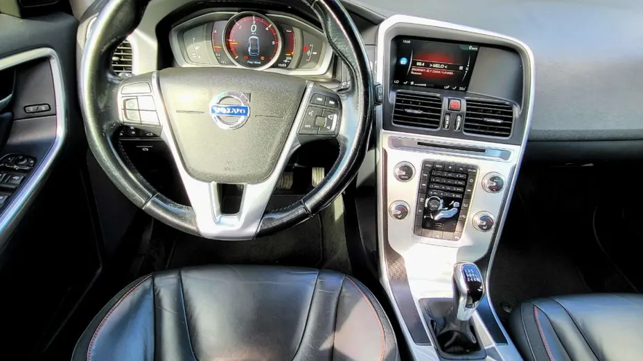 VOLVO XC60 -
