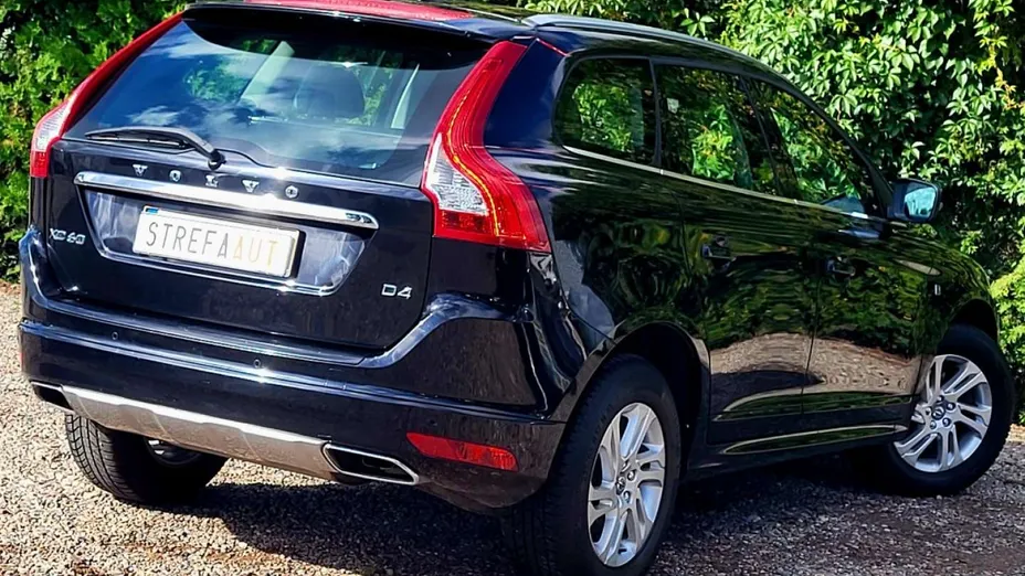 VOLVO XC60 -