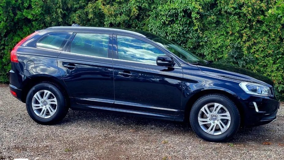 VOLVO XC60 -