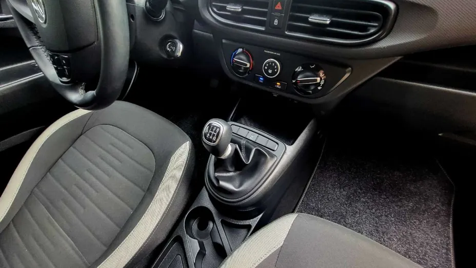 HYUNDAI i10 -