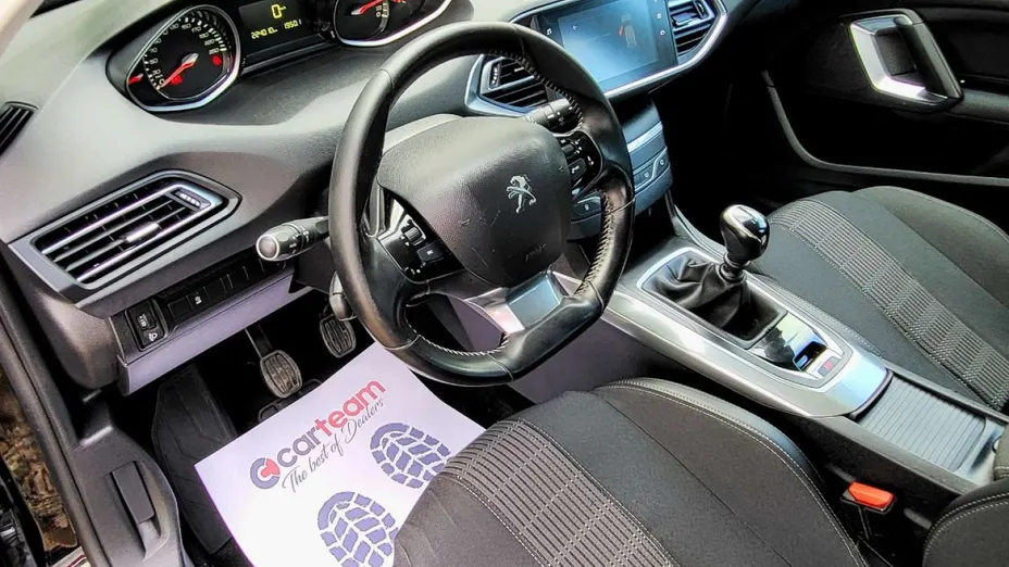 PEUGEOT 308 -