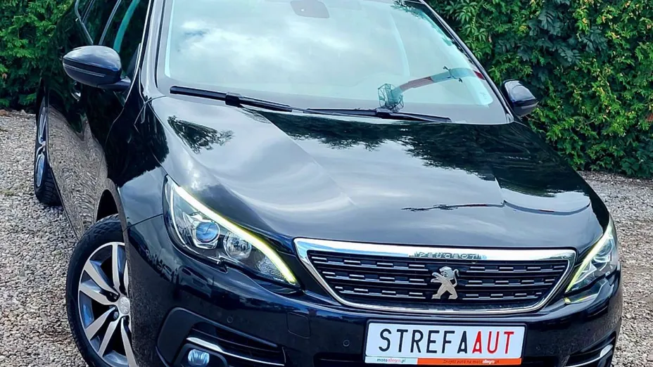 PEUGEOT 308 -
