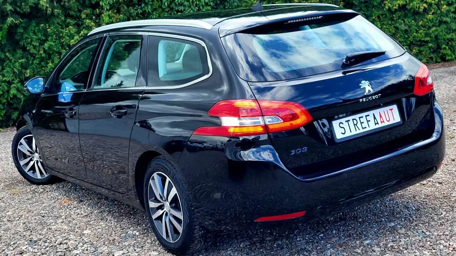 PEUGEOT 308 -