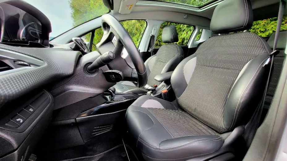 PEUGEOT 2008 -