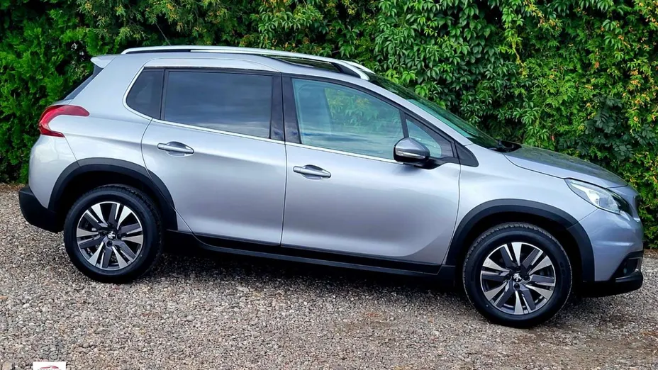 PEUGEOT 2008 -