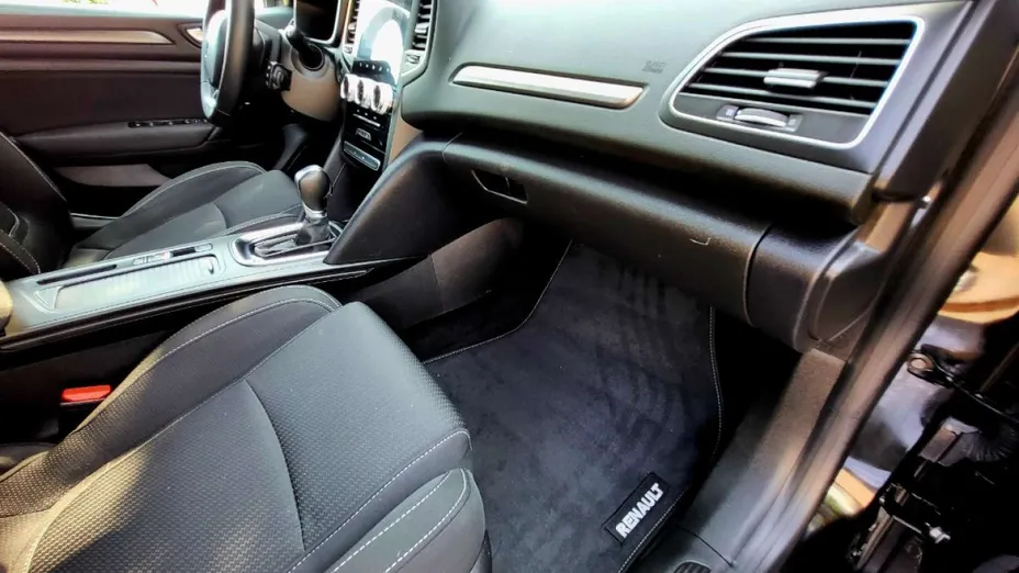 RENAULT Megane -