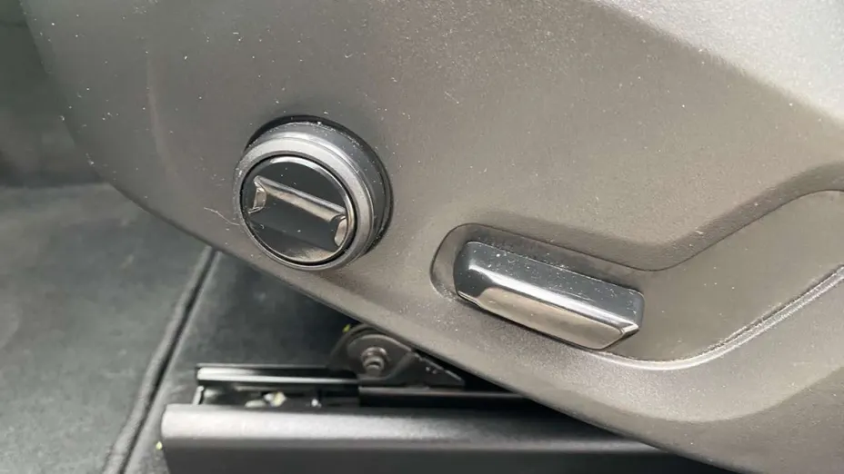 VOLVO XC60 -