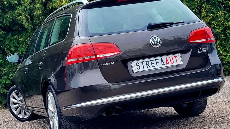 VOLKSWAGEN Passat -
