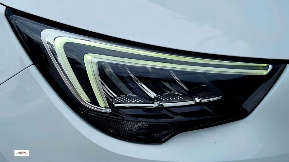 OPEL Crossland X -