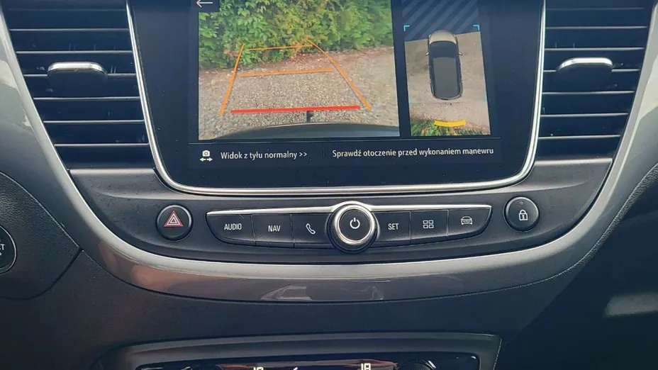 OPEL Crossland X -