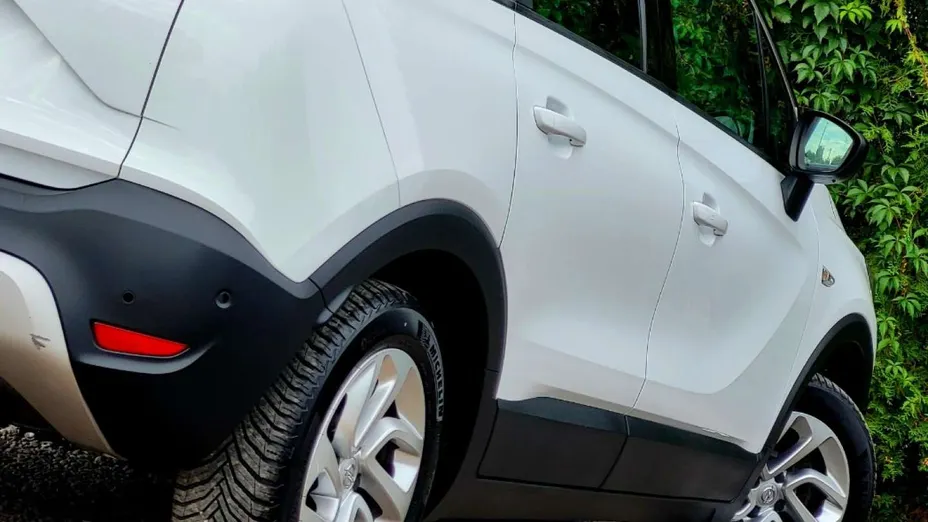 OPEL Crossland X -
