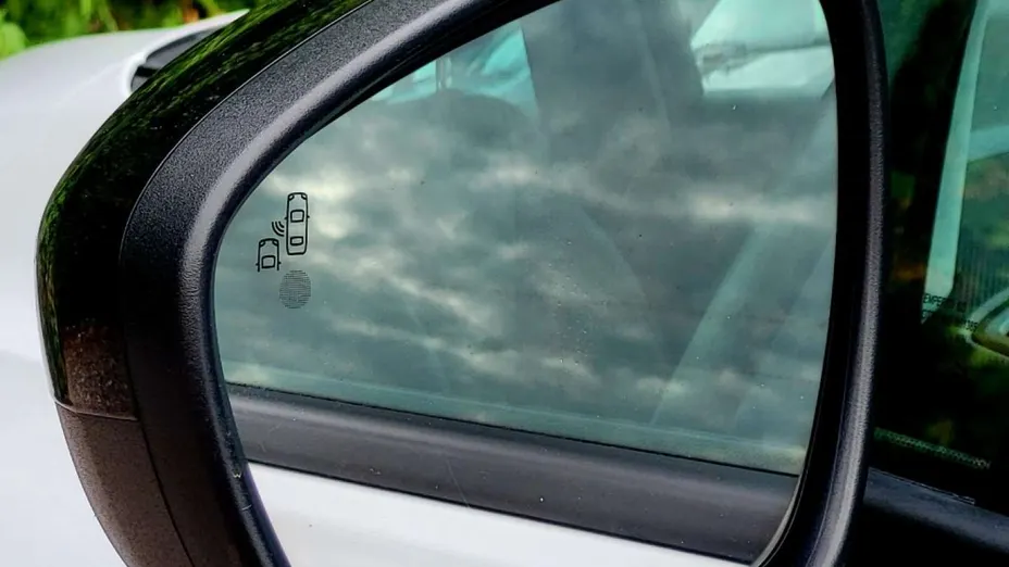 OPEL Crossland X -