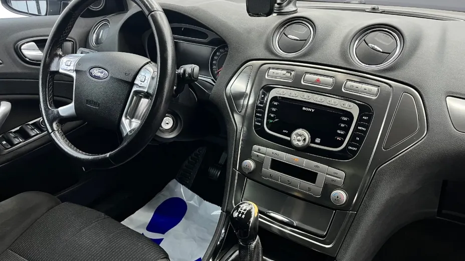 FORD Mondeo -