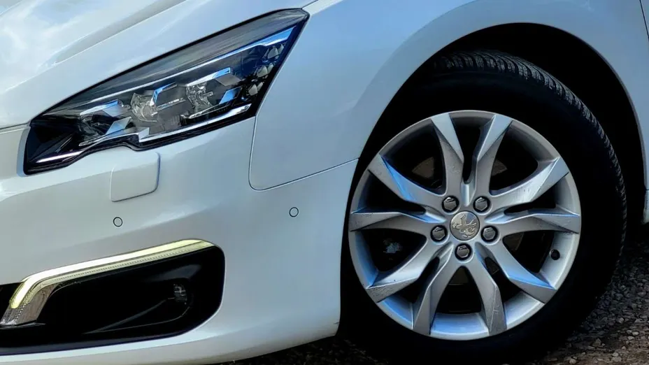 PEUGEOT 508 -