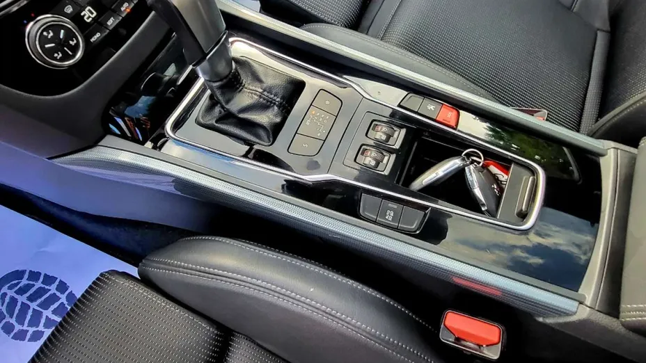 PEUGEOT 508 -