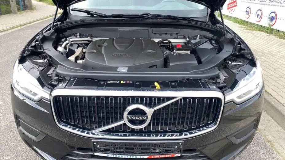 VOLVO XC60 -