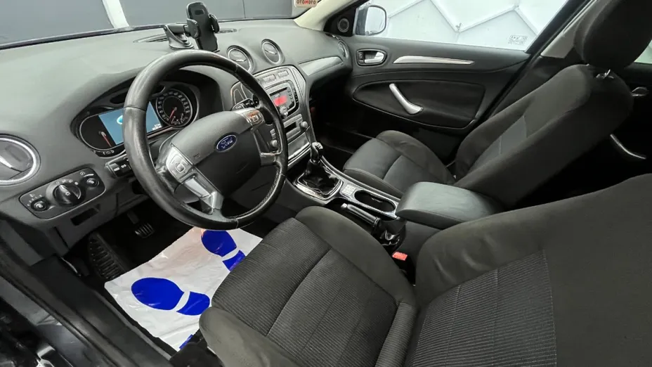 FORD Mondeo -
