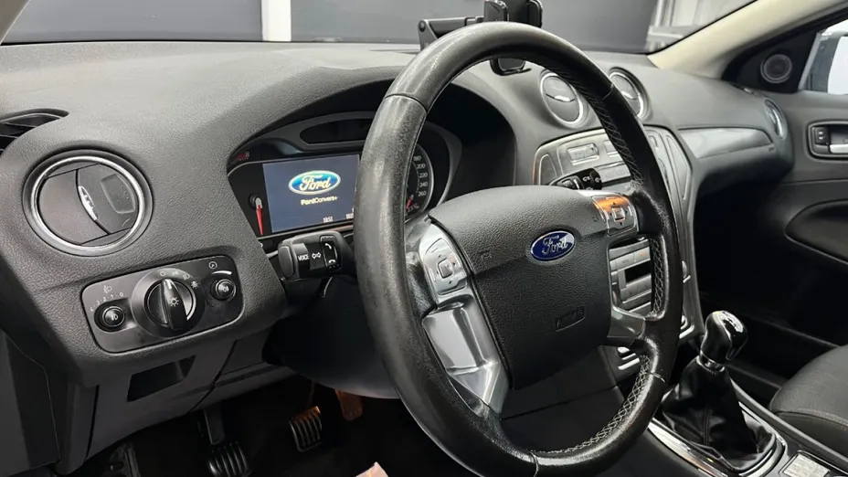 FORD Mondeo -