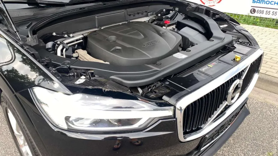 VOLVO XC60 -