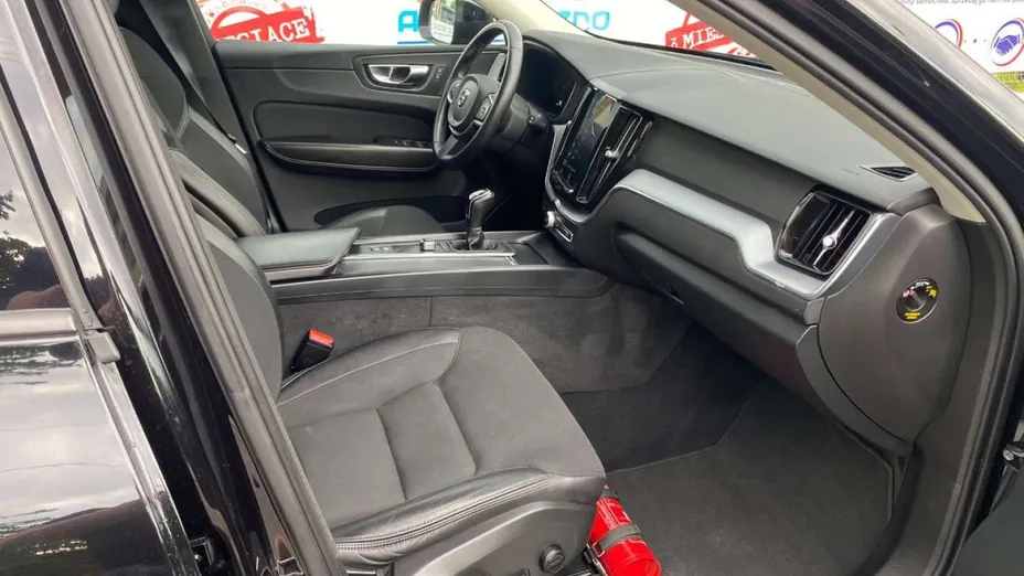 VOLVO XC60 -