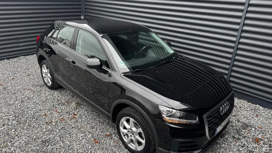 AUDI Q2 -
