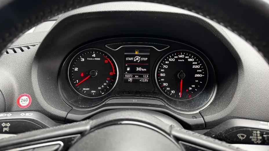 AUDI Q2 -