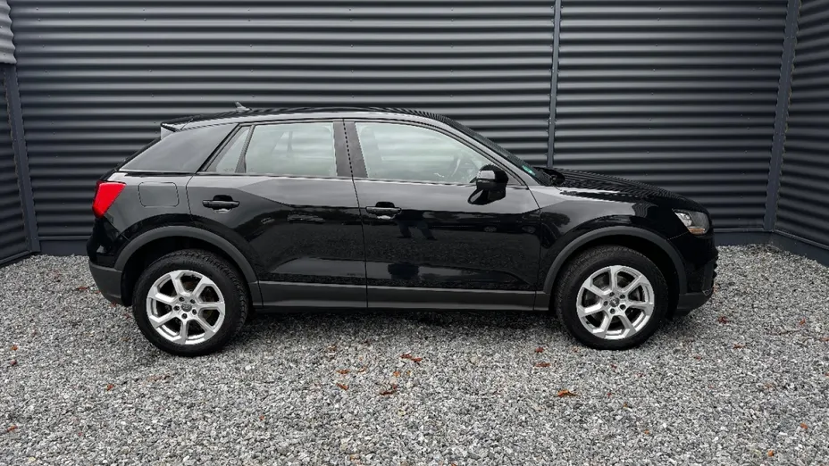 AUDI Q2 -