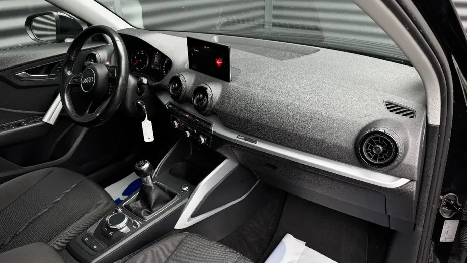 AUDI Q2 -