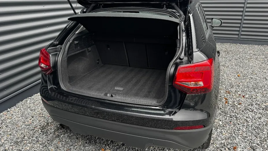 AUDI Q2 -
