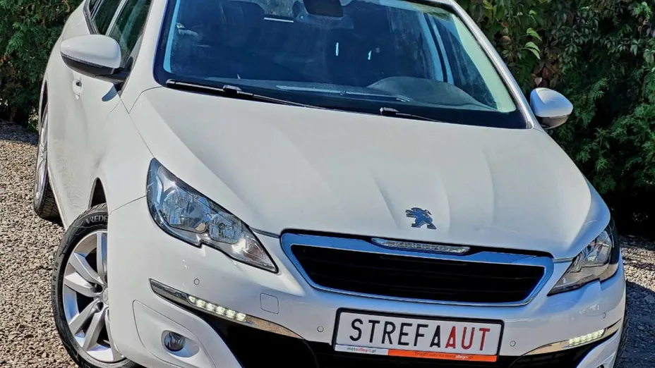 PEUGEOT 308 -