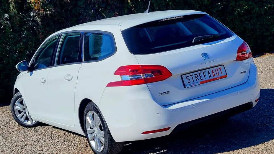 PEUGEOT 308 -