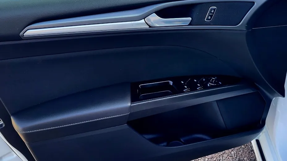 FORD Mondeo -