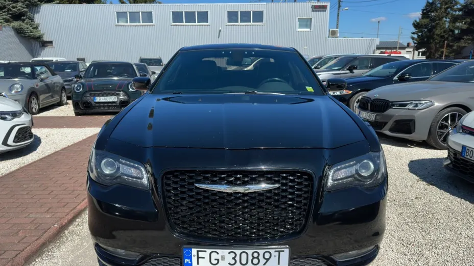 CHRYSLER 300s -
