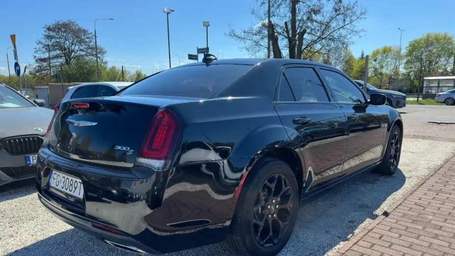 CHRYSLER 300s -