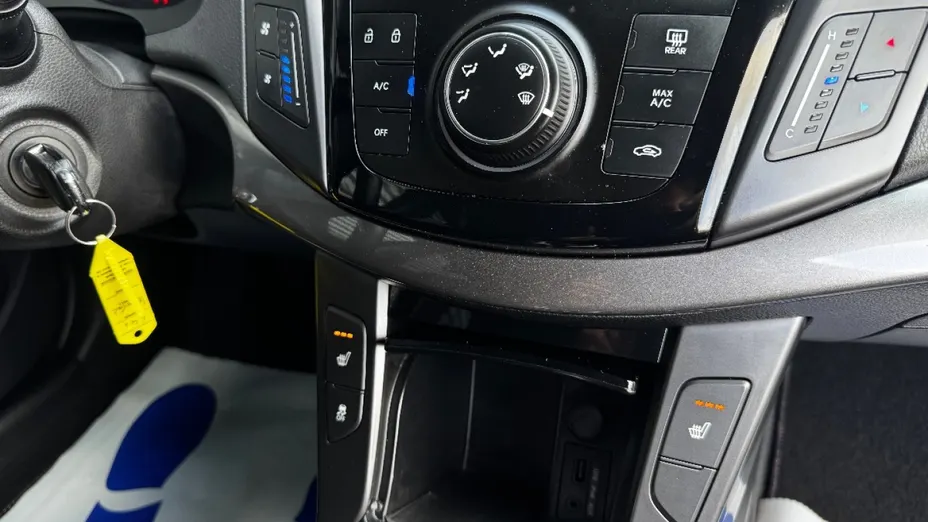 HYUNDAI i40 -