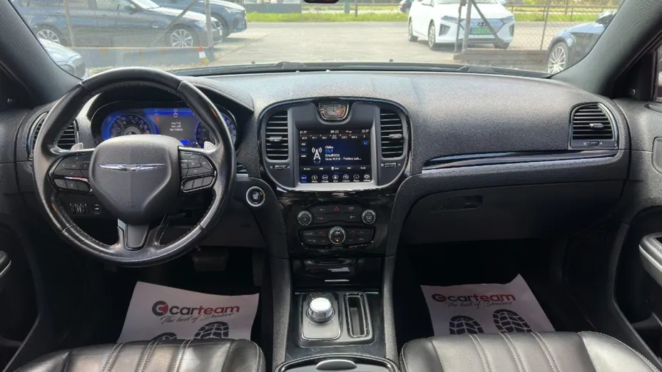 CHRYSLER 300s -