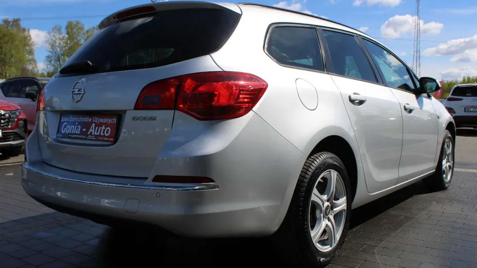 OPEL Astra -