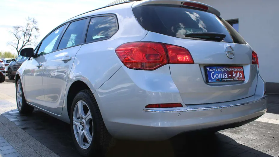OPEL Astra -