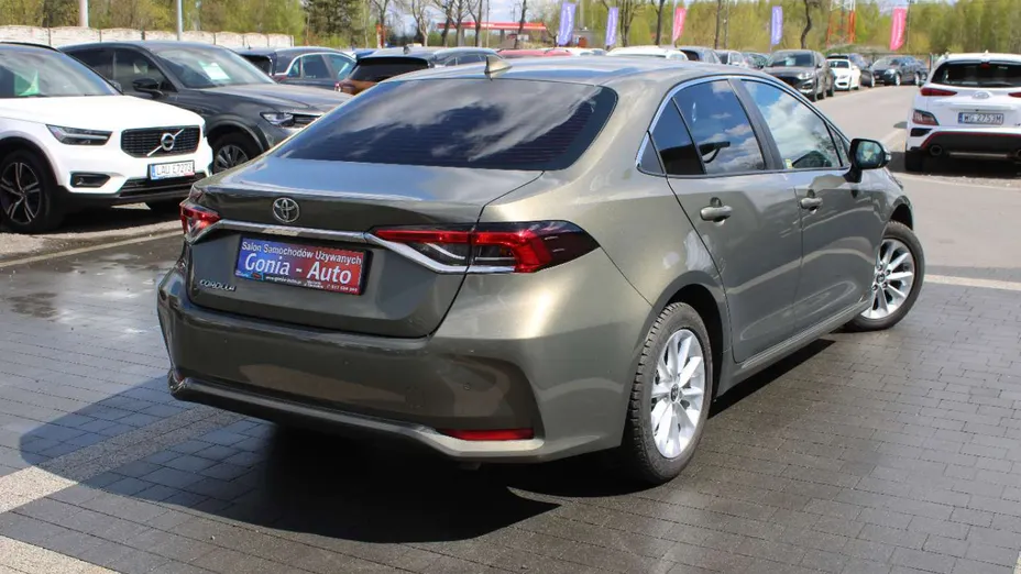 TOYOTA Corolla -