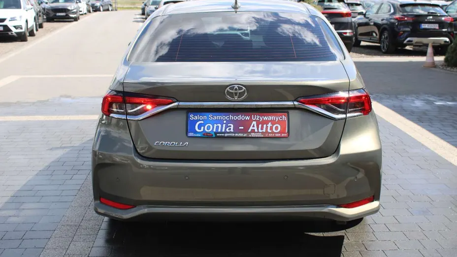 TOYOTA Corolla -