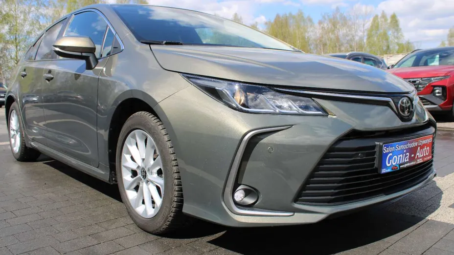 TOYOTA Corolla -