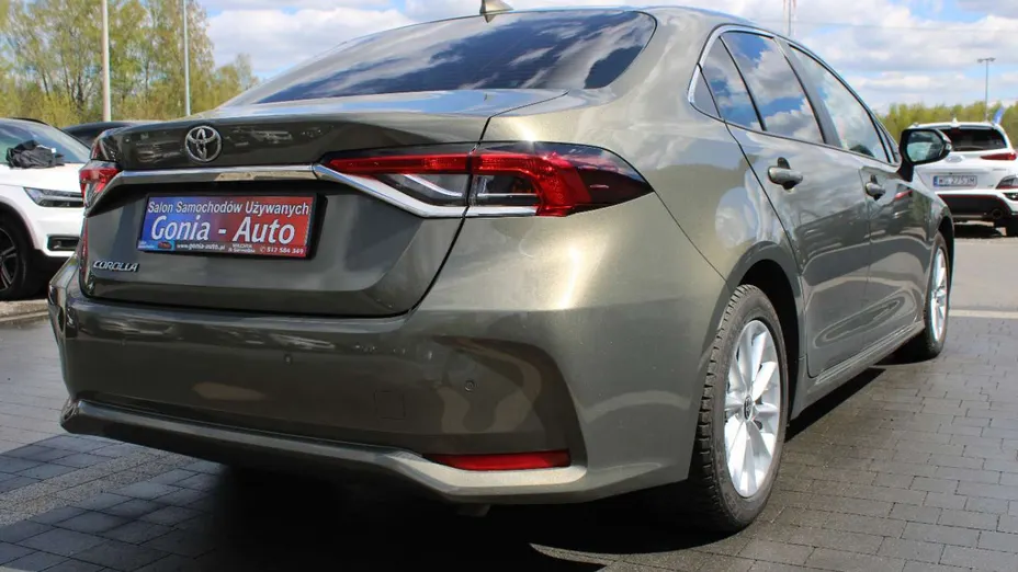TOYOTA Corolla -