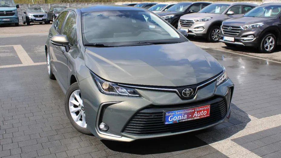 TOYOTA Corolla -