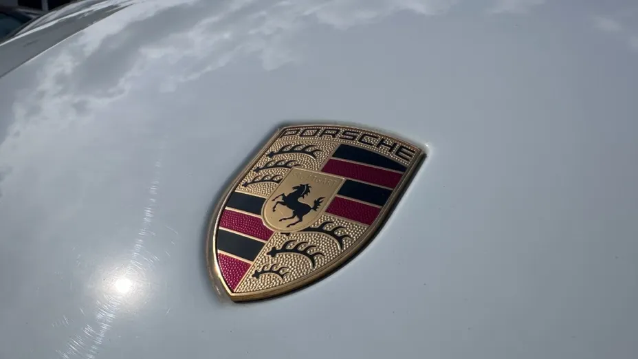 PORSCHE Macan -