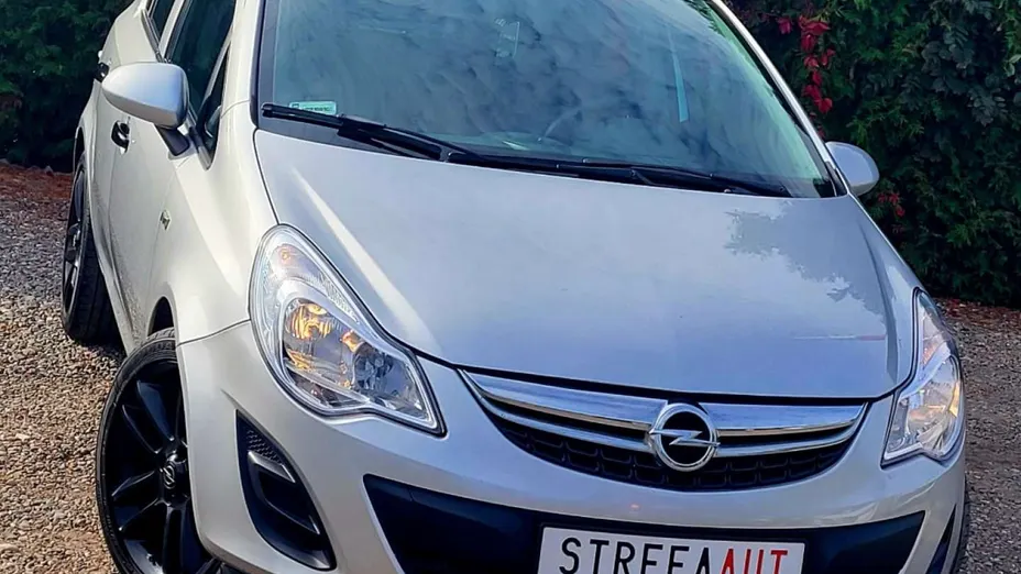 OPEL Corsa -