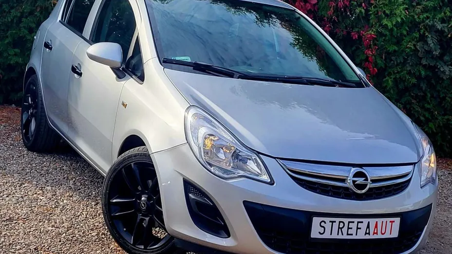 OPEL Corsa -